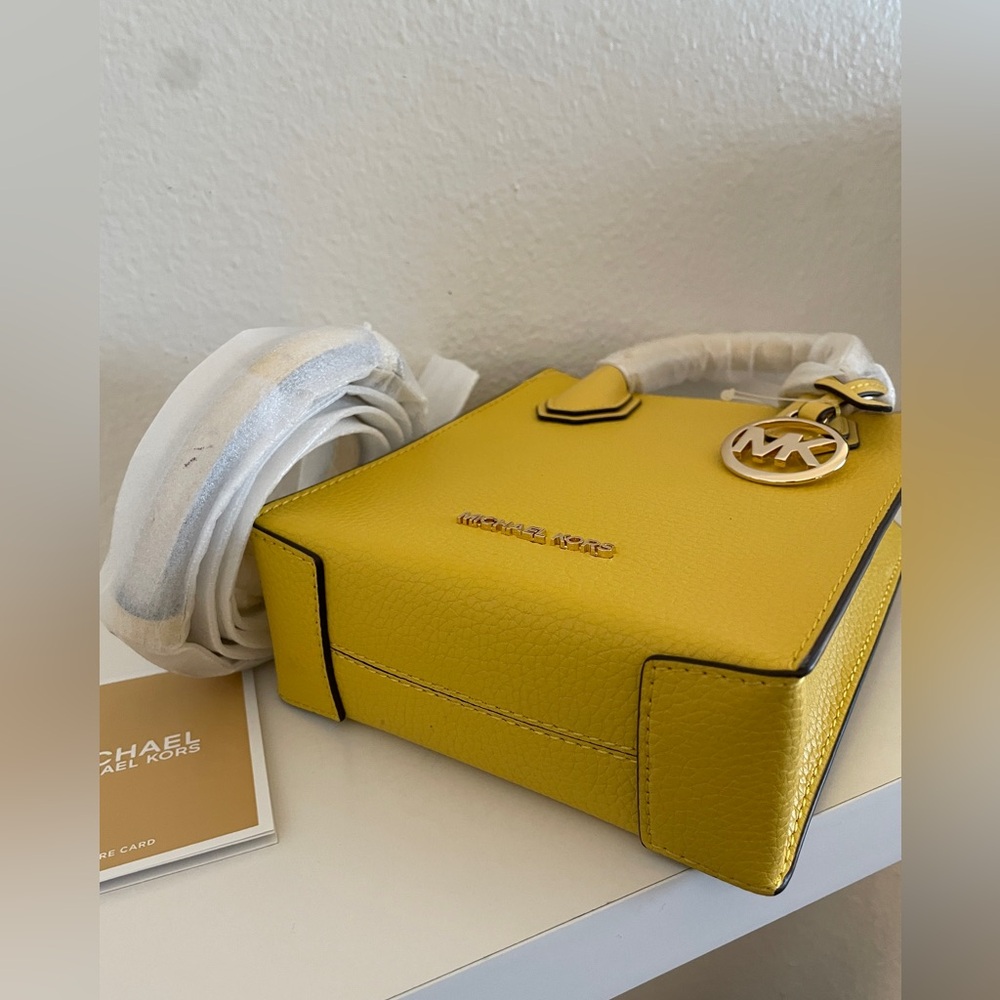 Michael Kors Yellow Handbag - Picture 5 of 8